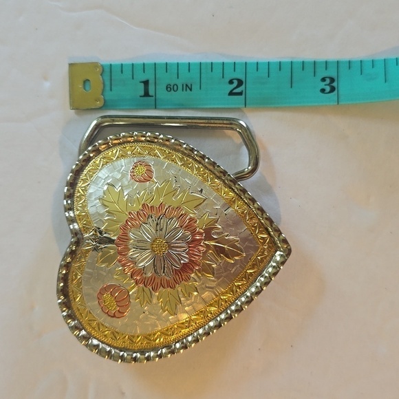 Heart Belt Buckle Gold/ Silver Floral design USA Western Bling inlay Stunning - Picture 5 of 7